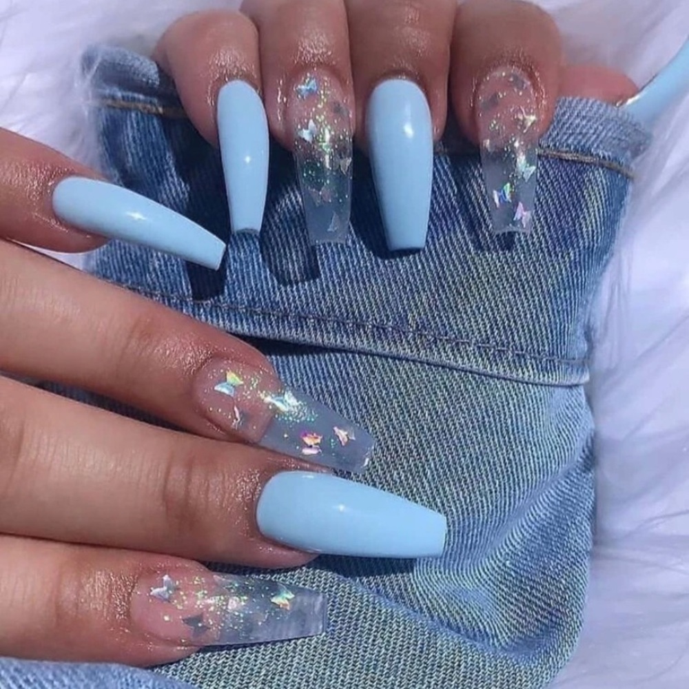 Press on nails 💅 colors blue pink and yellow